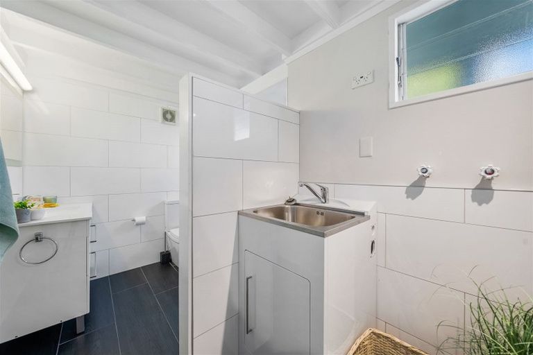 Photo of property in 31 Moana Road, Plimmerton, Porirua, 5026