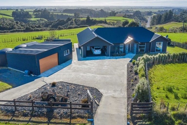 Photo of property in 40 Te Rohenga Road, Koputaroa, Levin, 5571