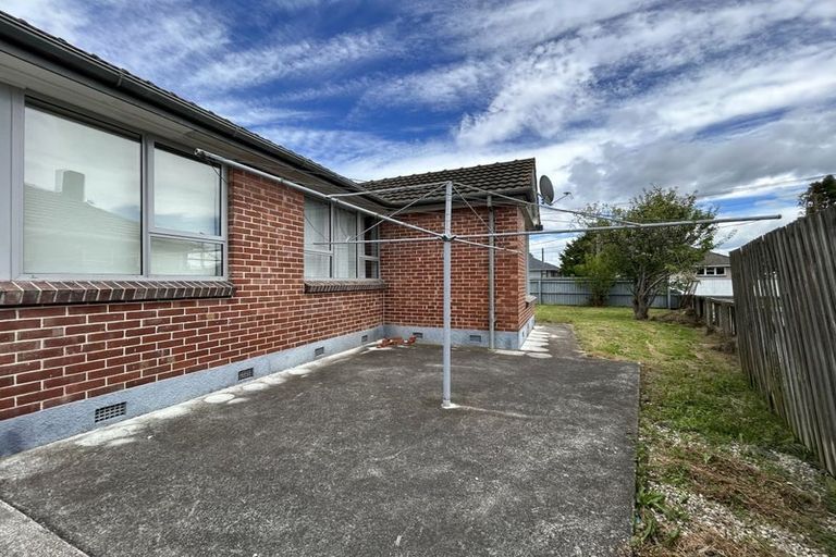 Photo of property in 28 Fenchurch Street, Redwood, Christchurch, 8051