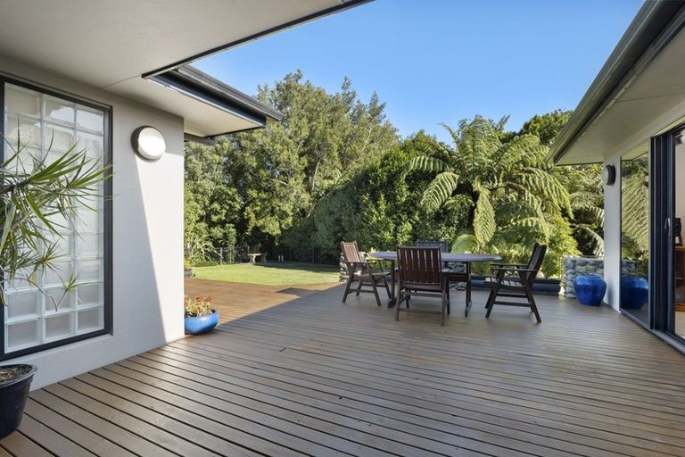 Photo of property in 227 Heta Road, Merrilands, New Plymouth, 4312