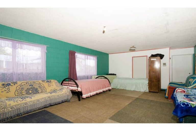 Photo of property in 46 Matuhi Rise, Henderson, Auckland, 0612