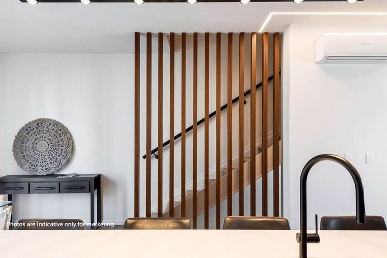 Photo of property in 20 Mina Way, Browns Bay, Auckland, 0630