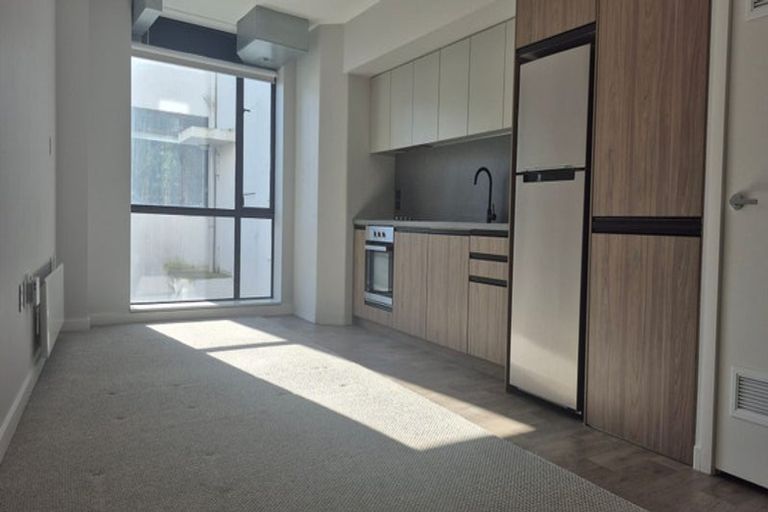 Photo of property in Unit 101, Level 1, 101/14 Laings Road, Hutt Central, Lower Hutt, 5010