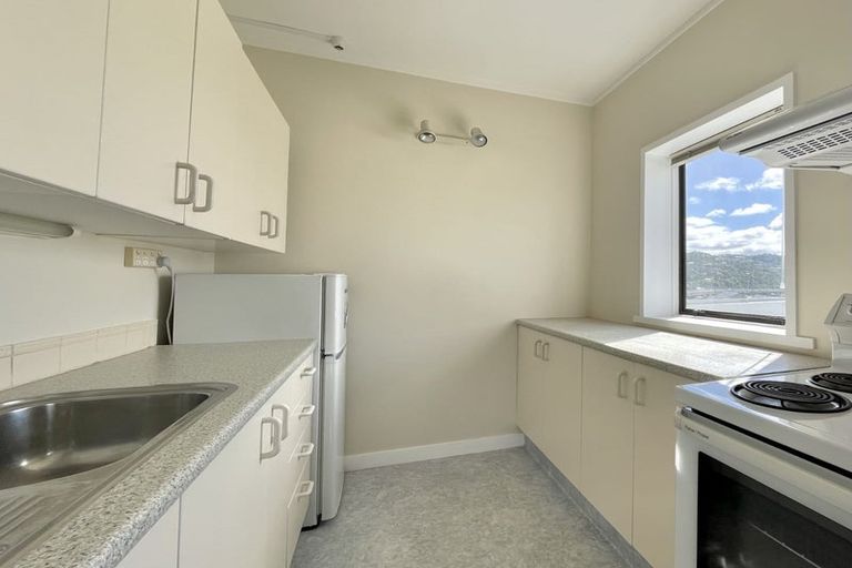 Photo of property in Hobson Court Flats, 46/70 Hobson Street, Thorndon, Wellington, 6011