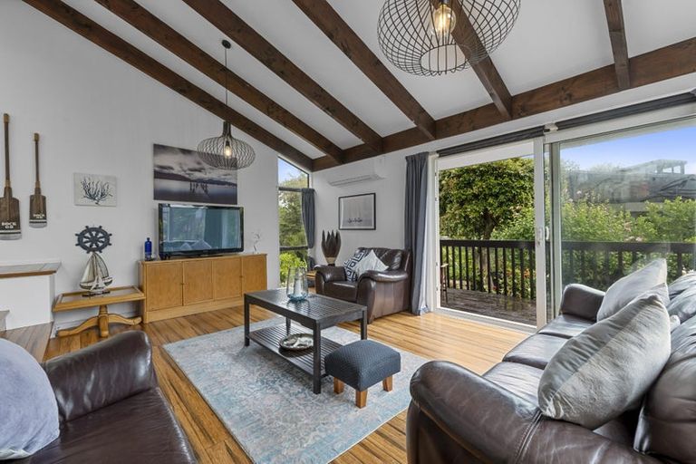 Photo of property in 178 Bleakhouse Road, Mellons Bay, Auckland, 2014