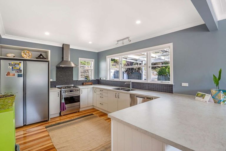 Photo of property in 1 Durie Vale Road, Durie Hill, Whanganui, 4500