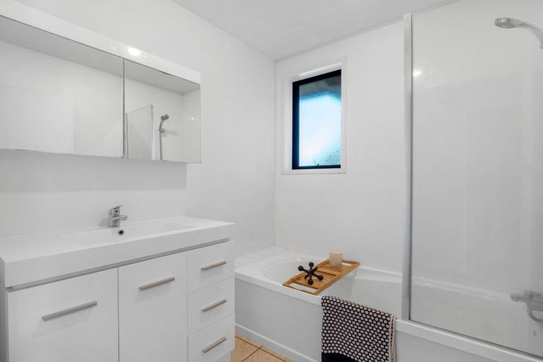 Photo of property in 2/4 Banks Street, Templeton, Christchurch, 8042