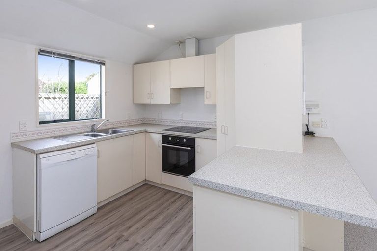 Photo of property in 4/238 Stanmore Road, Richmond, Christchurch, 8013