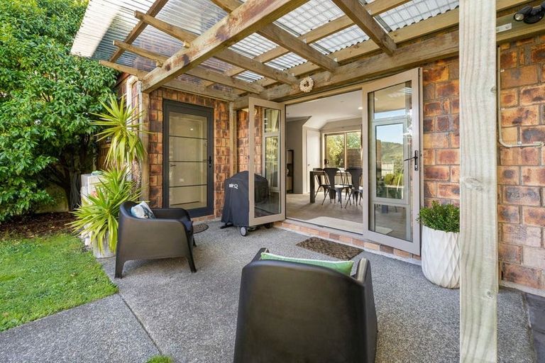 Photo of property in 42 Evergreen Crescent, Trentham, Upper Hutt, 5018