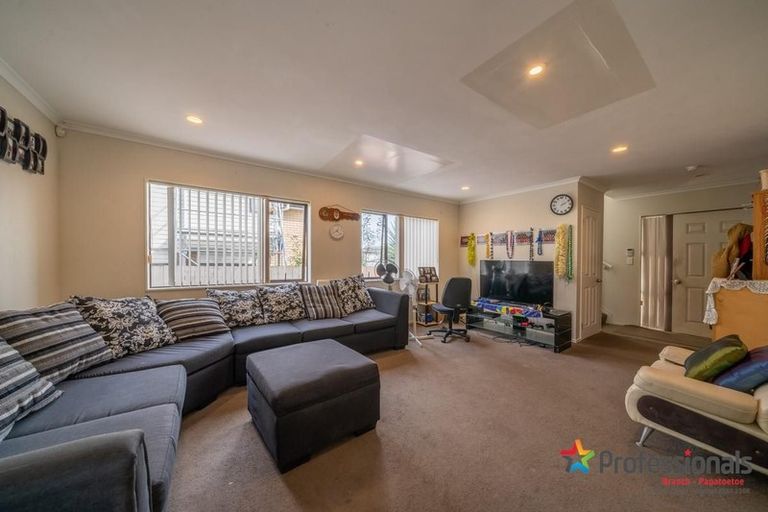 Photo of property in 38 Crossandra Drive, Mangere, Auckland, 2022