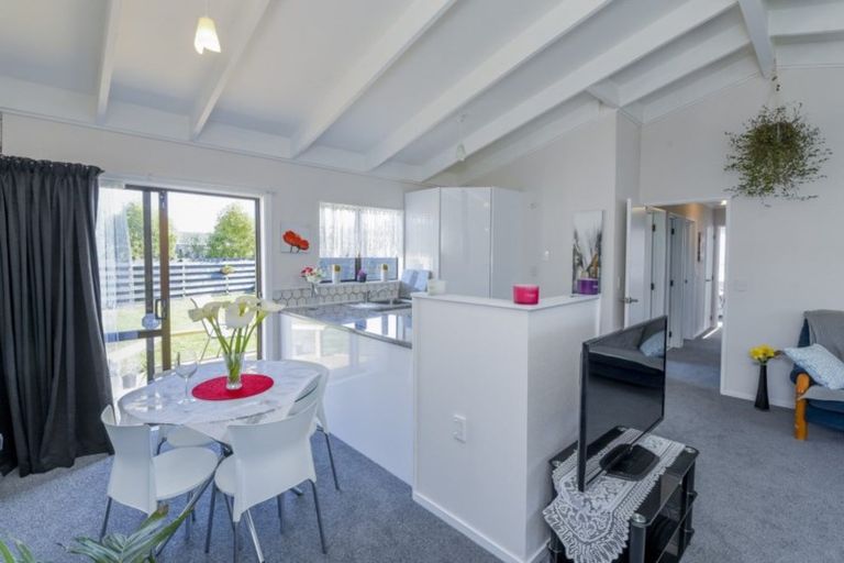 Photo of property in 4 Kirkcaldie Grove, Levin, 5510