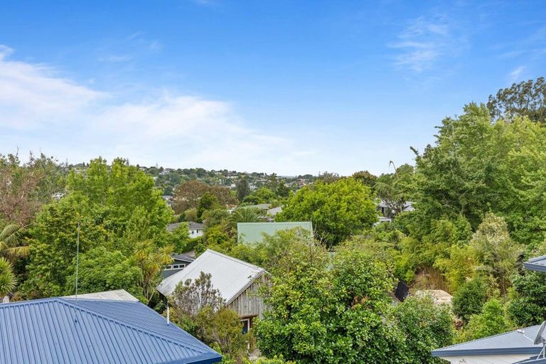 Photo of property in 1/103 Carlisle Road, Torbay, Auckland, 0632