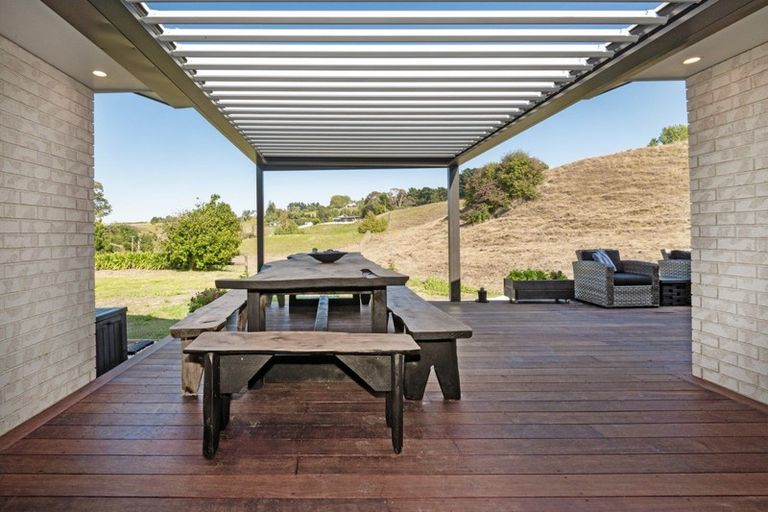 Photo of property in 25 Nilgiri Road, Poraiti, Napier, 4182