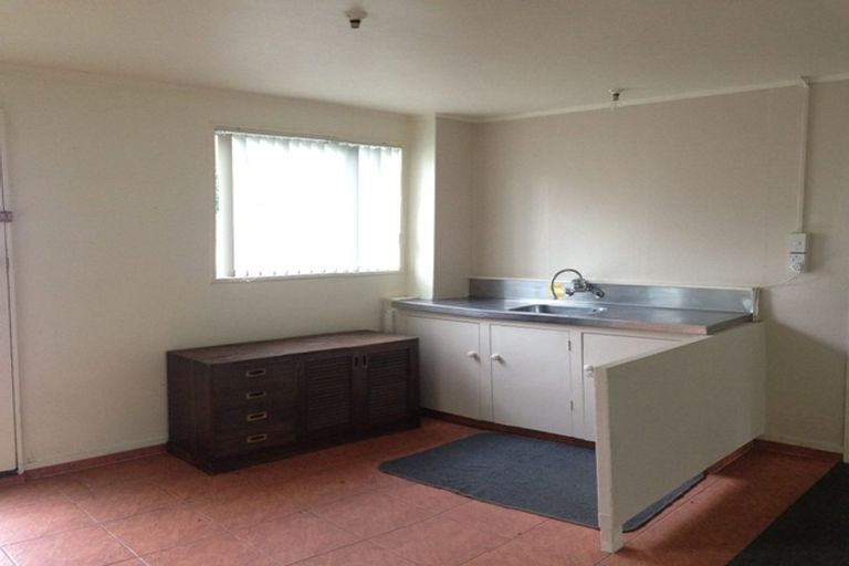 Photo of property in 421 Don Buck Road, Massey, Auckland, 0614