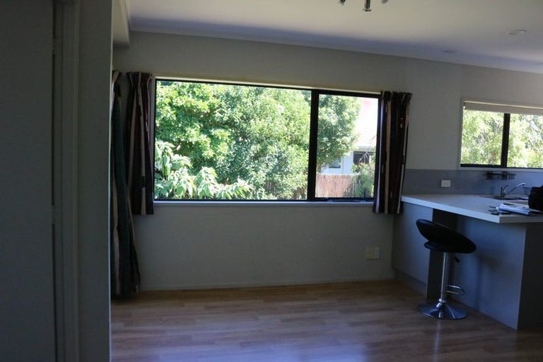 Photo of property in 112 Hutchinsons Road, Bucklands Beach, Auckland, 2014