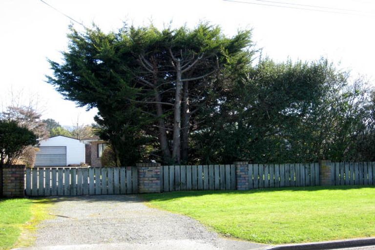 Photo of property in 18 East Street, Greytown, 5712