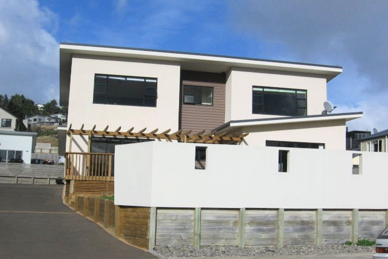 Photo of property in 33 Furlong Crescent, Churton Park, Wellington, 6037