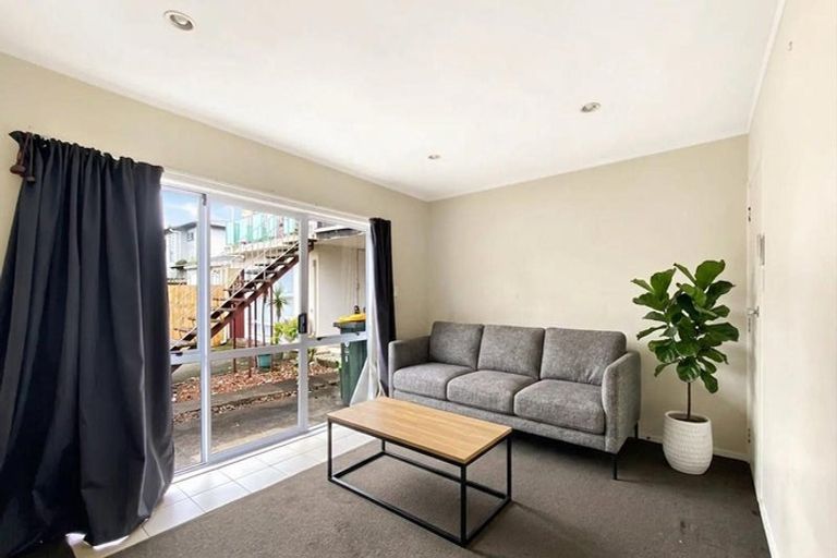 Photo of property in 4/30 Park Avenue, Papatoetoe, Auckland, 2025