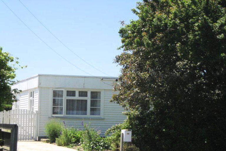 Photo of property in 15 Shortland Street, Wainoni, Christchurch, 8061