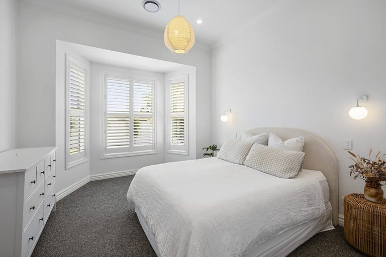 Photo of property in 56 Gilbert Street, New Plymouth, 4310
