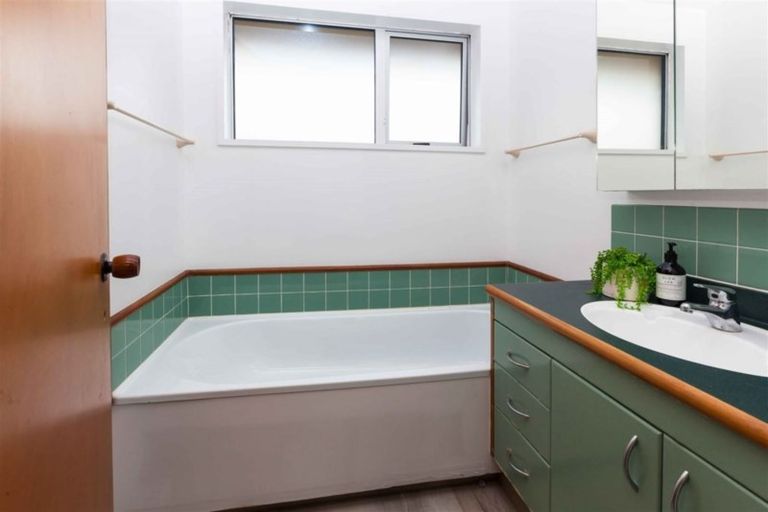 Photo of property in 89 Dunbarton Street, Redwood, Christchurch, 8051