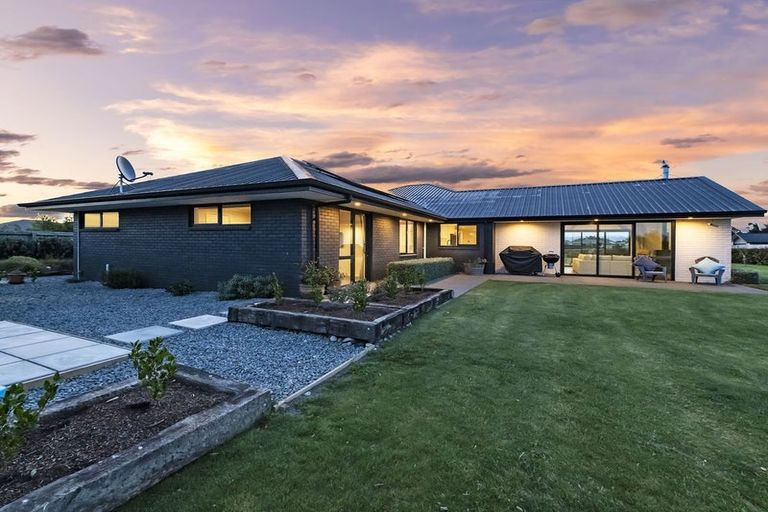 Photo of property in 9 Merino Crescent, Kirwee, 7571