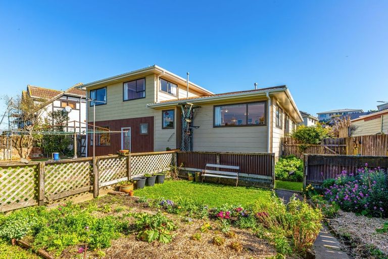Photo of property in 8 Tregony Place, Camborne, Porirua, 5026