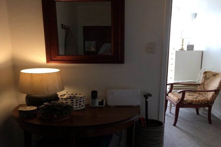 Photo of property in Hobson Court Flats, 57/70 Hobson Street, Thorndon, Wellington, 6011