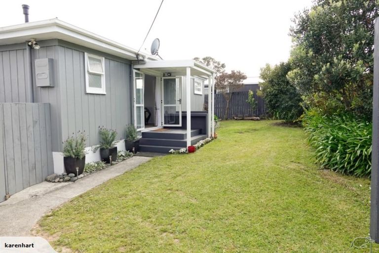 Photo of property in 2b Iris Street, Snells Beach, 0920