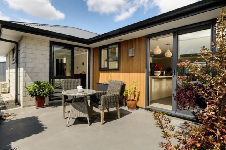 Photo of property in 21 Livingstone Drive, Papamoa Beach, Papamoa, 3118