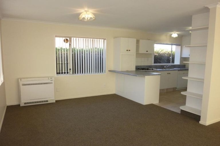 Photo of property in 60a Daniels Road, Redwood, Christchurch, 8051