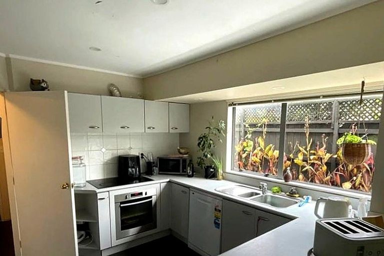 Photo of property in 3/8 Solana Court, Botany Downs, Auckland, 2010