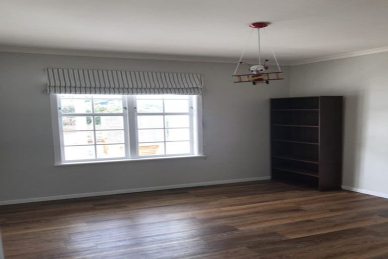 Photo of property in 11 Khouri Avenue, Karori, Wellington, 6012