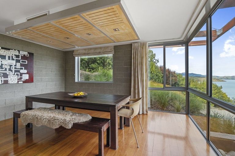 Photo of property in 56 Governors Bay Road, Cass Bay, Lyttelton, 8971