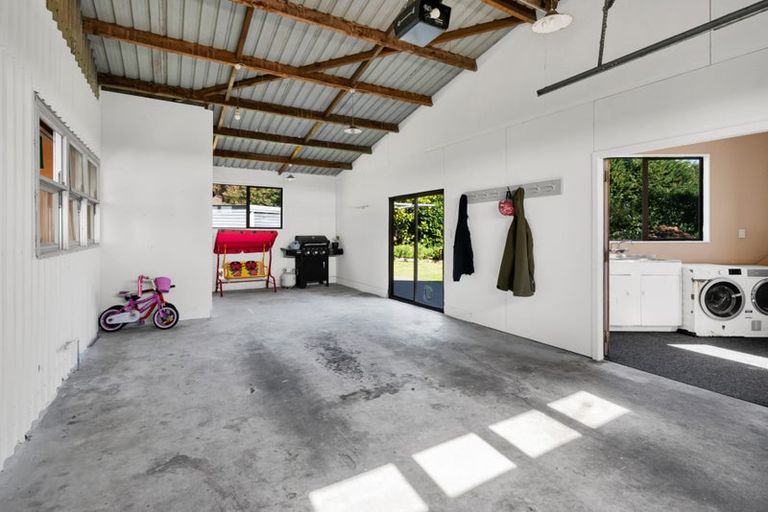 Photo of property in 805 Richmond Road, Lepperton, New Plymouth, 4373