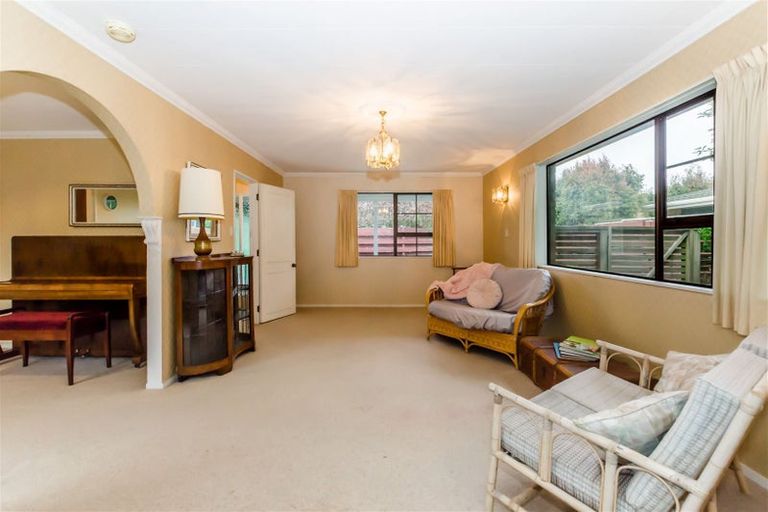 Photo of property in 56a Rewarewa Crescent, Waikanae, 5036