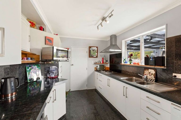 Photo of property in 35 Strathmore Avenue, Levin, 5510