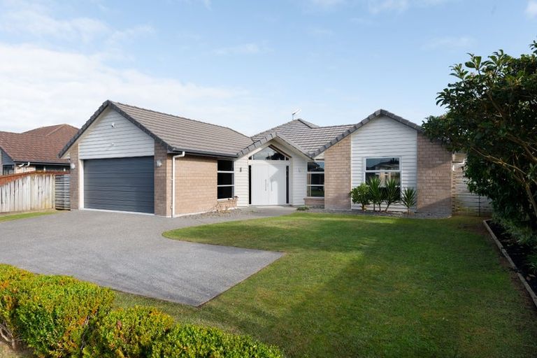 Photo of property in 25 Hector Drive, Rototuna North, Hamilton, 3210