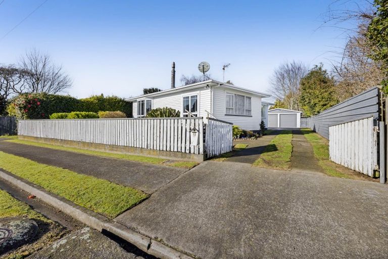 Photo of property in 13 Bridger Place, Eltham, 4322