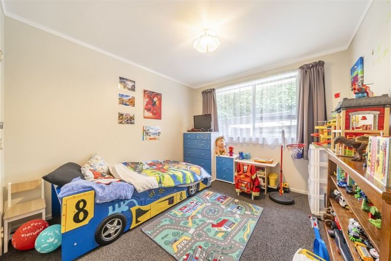 Photo of property in 14 Dakota Grove, Totara Park, Upper Hutt, 5018