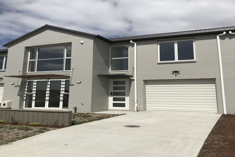 Photo of property in 14 Kapia Drive, Takanini, 2112