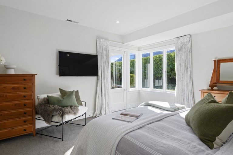 Photo of property in 33 Hardwicke Street, Sumner, Christchurch, 8081