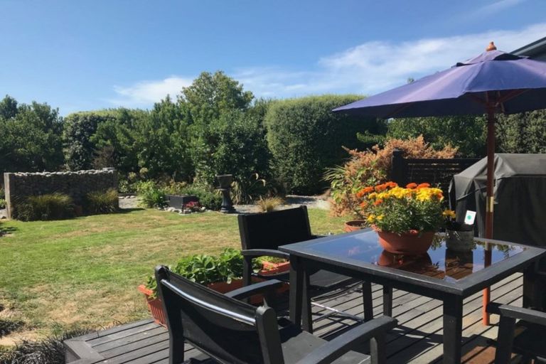 Photo of property in 2 Paget Drive, Woodend, 7610