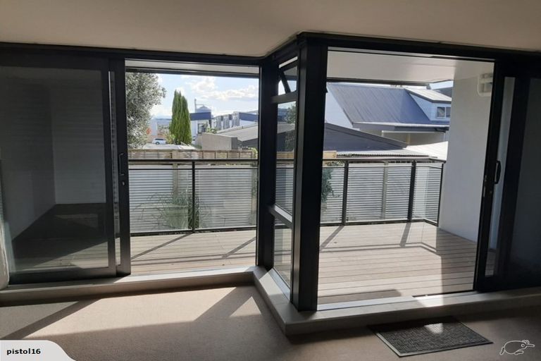 Photo of property in 2-06/424 Maunganui Road, Mount Maunganui, 3116