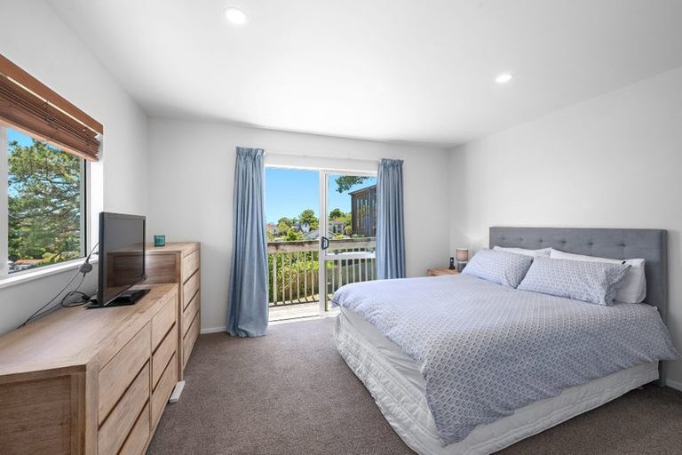Photo of property in 17 Bushglen Court, Browns Bay, Auckland, 0630