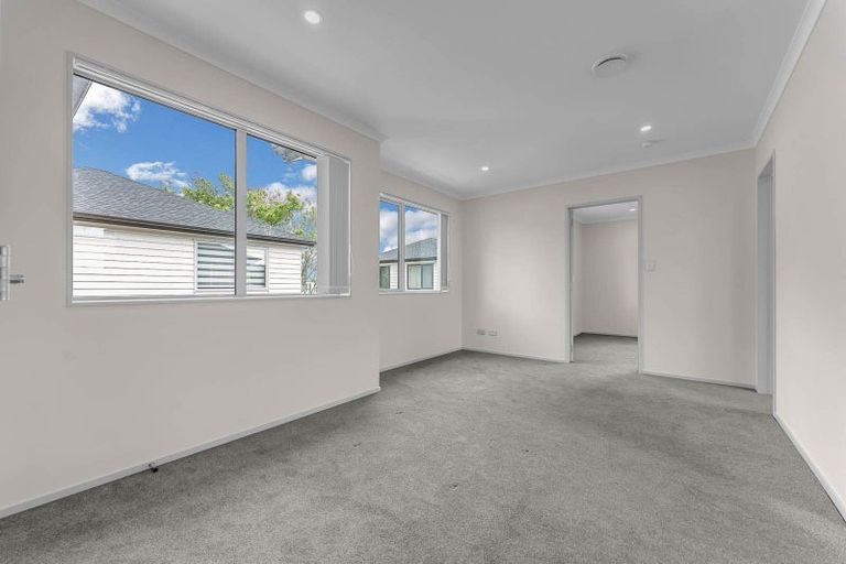 Photo of property in 95d Raglan Street, Mangere East, Auckland, 2024