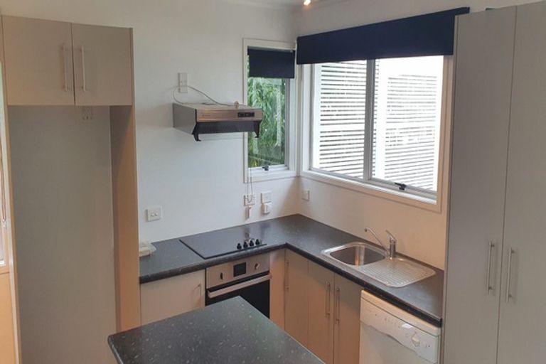 Photo of property in 19 Becker Drive, Weymouth, Auckland, 2103