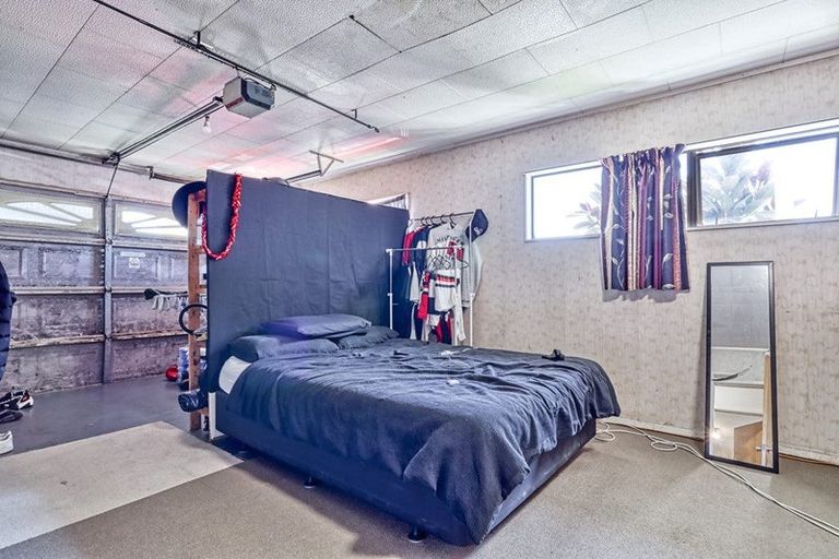 Photo of property in 25 Dewhurst Place, Favona, Auckland, 2024