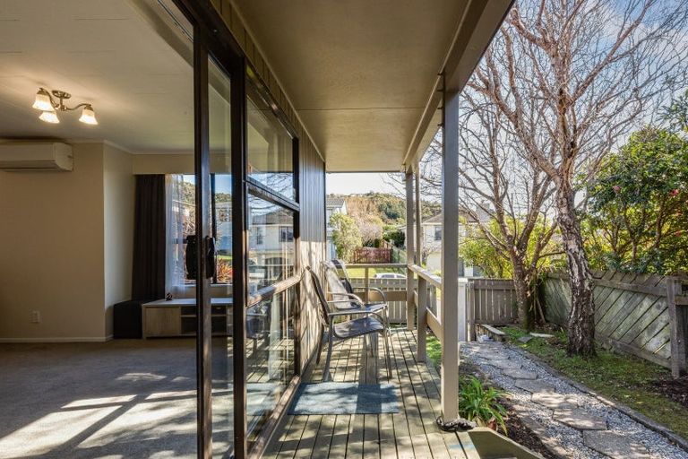 Photo of property in 7a Parkinson Close, Whitby, Porirua, 5024