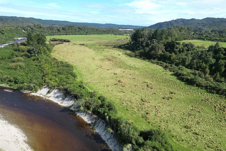 Photo of property in 18 Maori Creek Road, Marsden, Greymouth, 7872